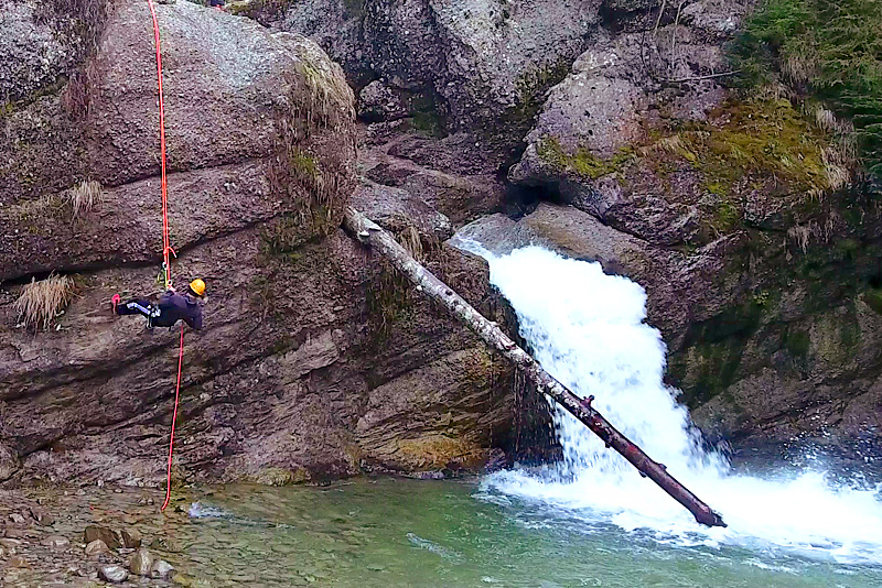 Profi Canyoningtouren Strindenbach,Tirol